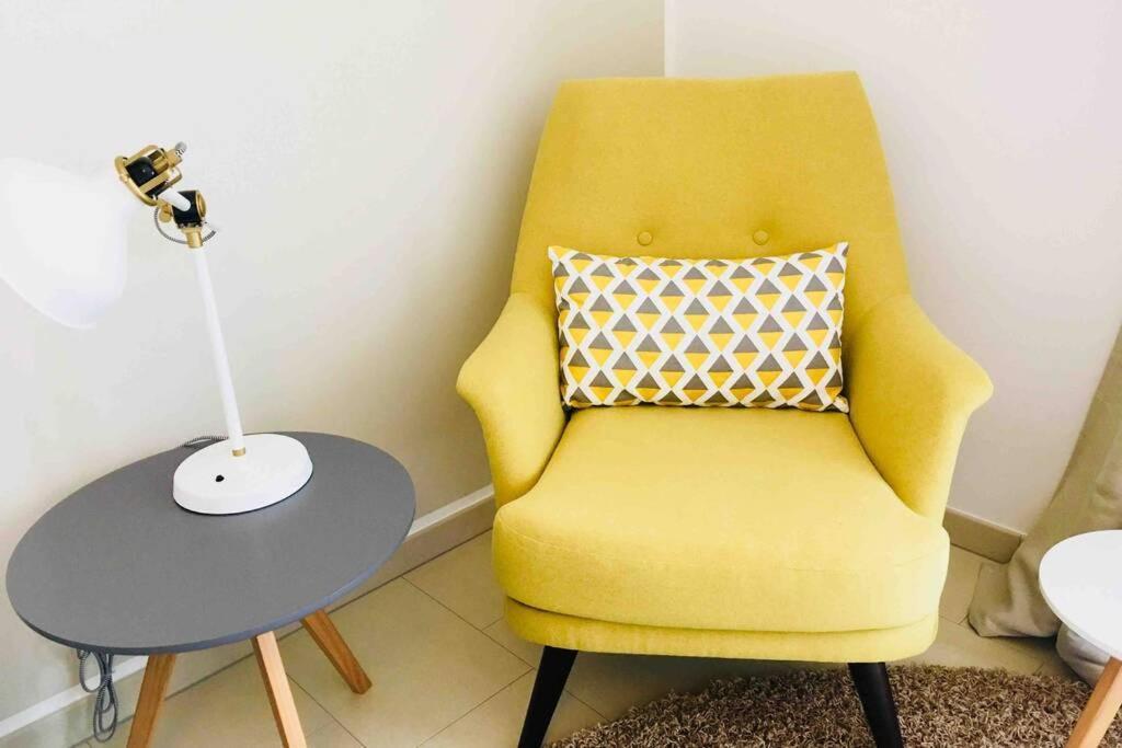 Large Family Retro Flat In City Center- Large Terrace & Garden View, Free Parking Lüksemburg Dış mekan fotoğraf