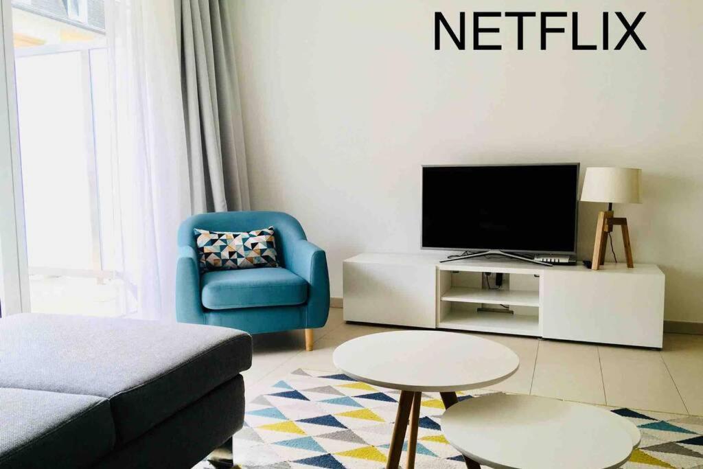 Large Family Retro Flat In City Center- Large Terrace & Garden View, Free Parking Lüksemburg Dış mekan fotoğraf