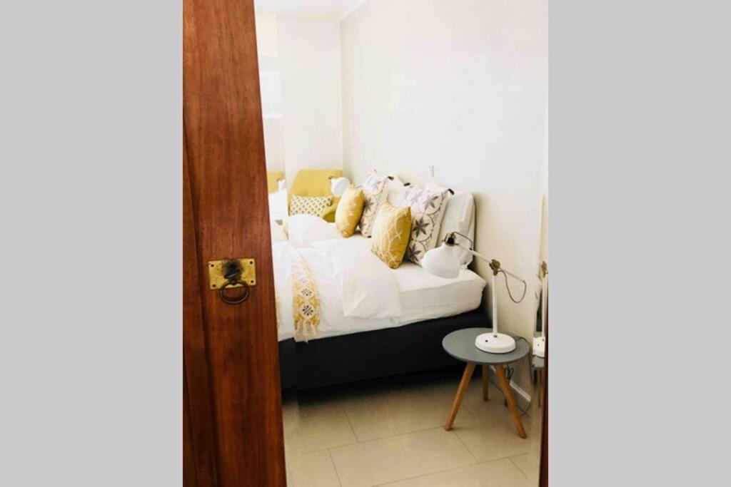 Large Family Retro Flat In City Center- Large Terrace & Garden View, Free Parking Lüksemburg Dış mekan fotoğraf